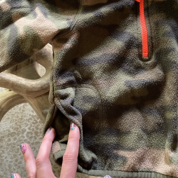 Was💲10! 🎉5/$20 Boy’s camo fleece pullovers set of 2 - Picture 7 of 13